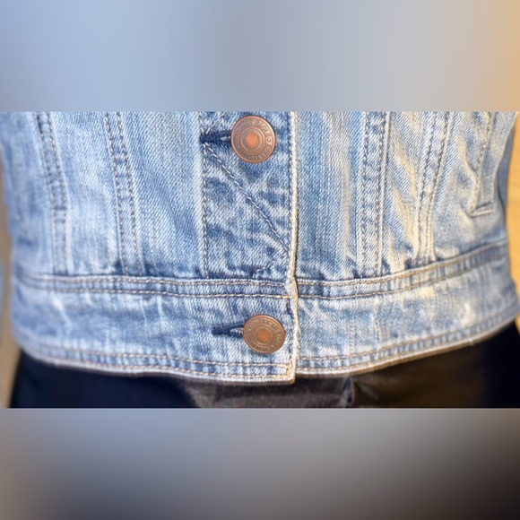 American Eagle Outfitters Women’s Denim Jacket - Size M - Picture 6 of 12